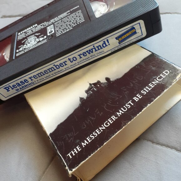 Stigmata (VHS) 1999 Tested Horror Patricia Arquette Gabriel Byrne Jonathan Pryce - Picture 8 of 8